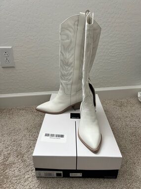 Dolce Vita White Solei Western Boots